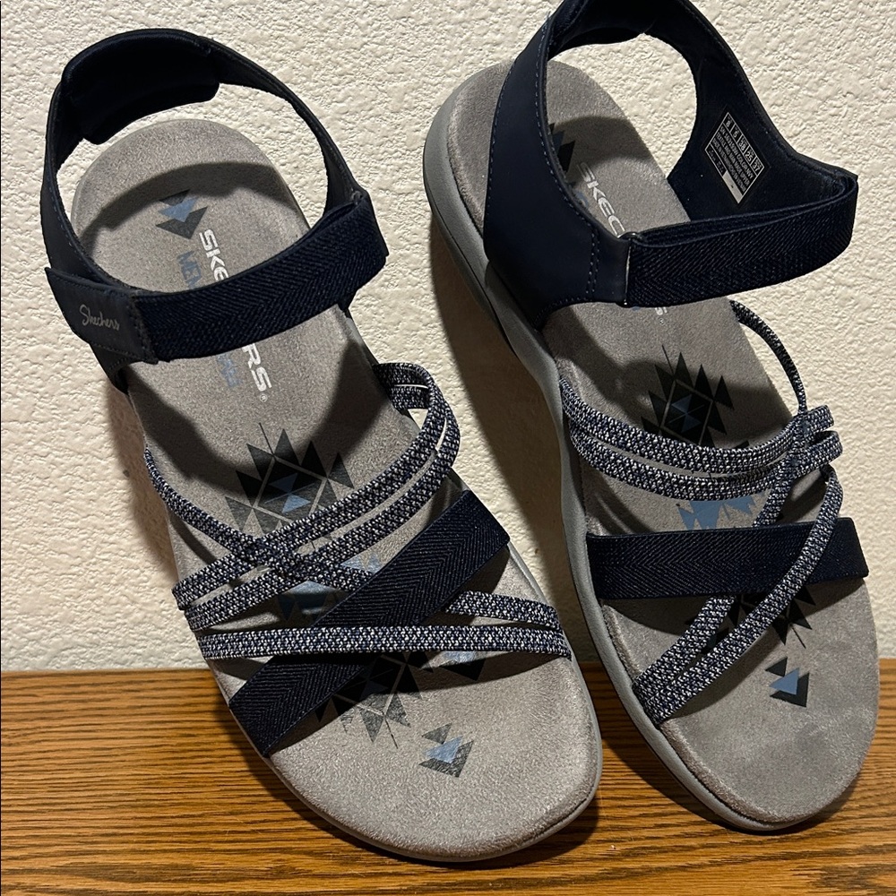 Skechers Navy and Gray Strappy Women’s Sandals - Picture 7 of 9